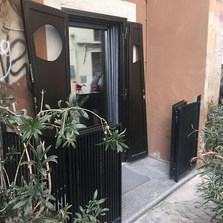 The Essential Trastevere Design Studio Rome Exterior photo