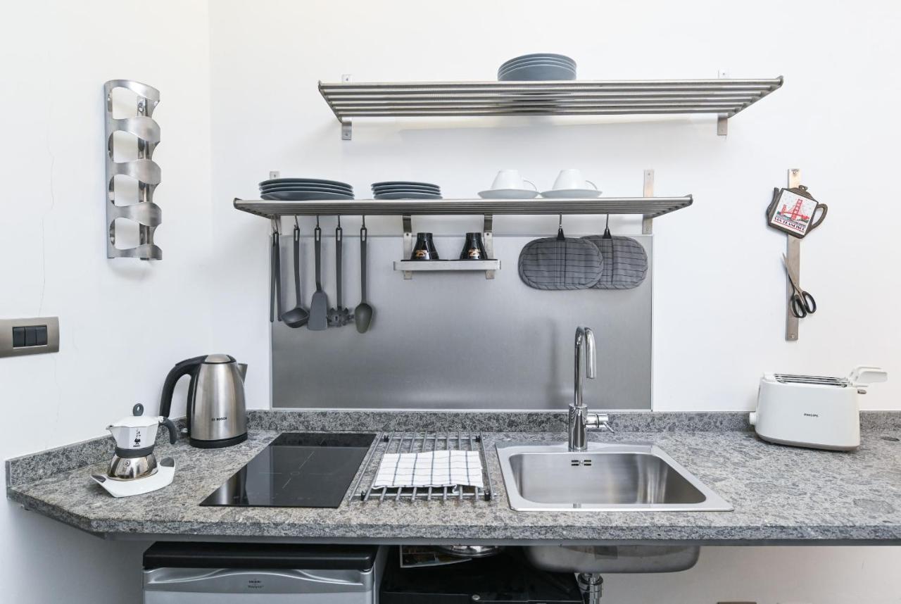 The Essential Trastevere Design Studio Rome Exterior photo